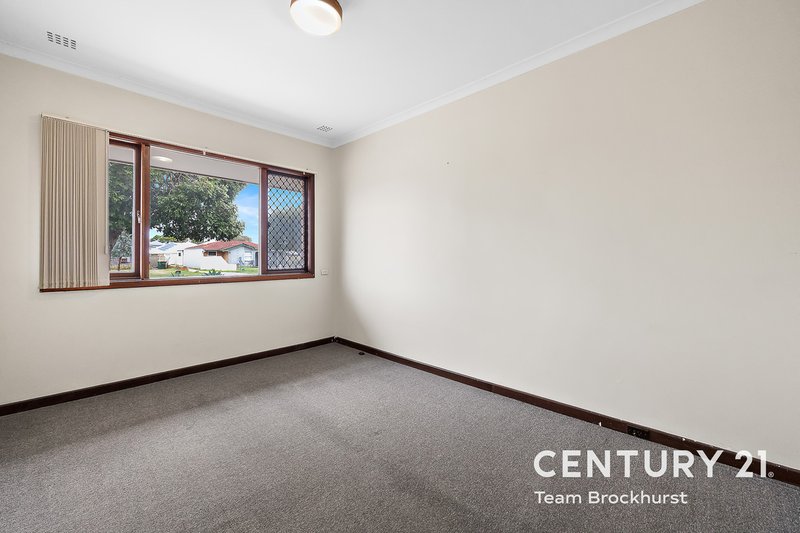Photo - 41 Whiteside Street, Cloverdale WA 6105 - Image 16