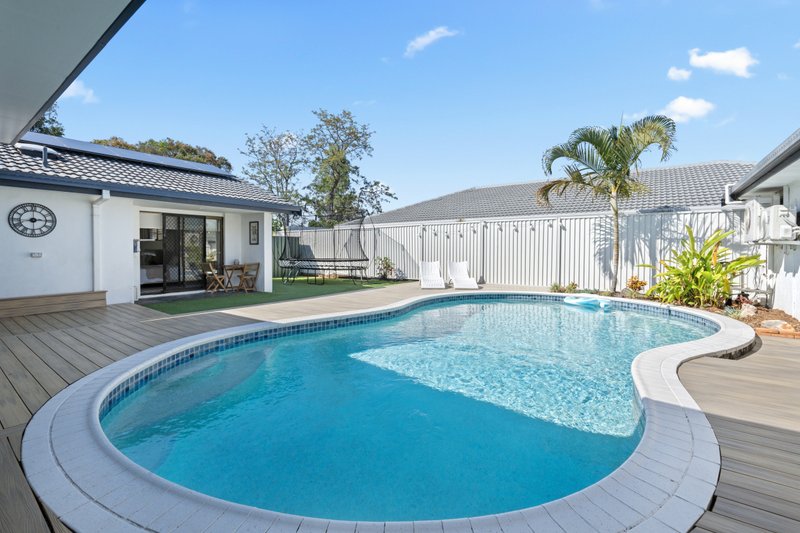 Photo - 41 Wild Duck Drive, Mermaid Waters QLD 4218 - Image 11