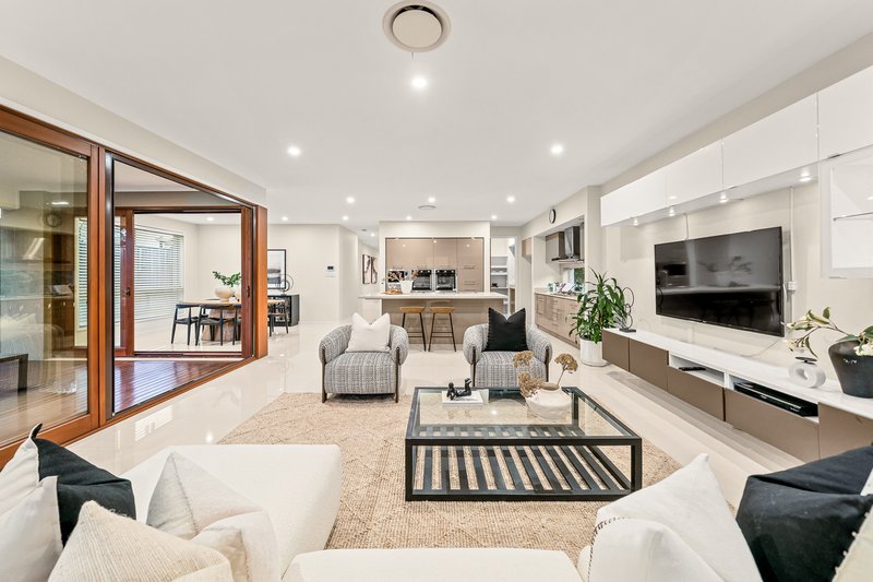 Photo - 41 Wombat Crescent, Rochedale QLD 4123 - Image 5