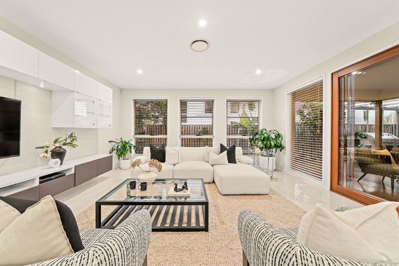 Photo - 41 Wombat Crescent, Rochedale QLD 4123 - Image 6