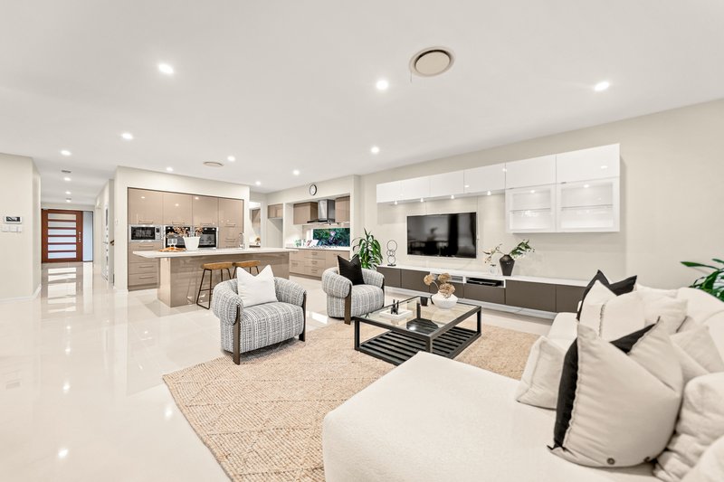 Photo - 41 Wombat Crescent, Rochedale QLD 4123 - Image 7
