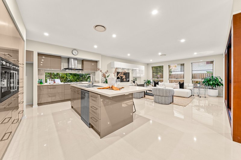 Photo - 41 Wombat Crescent, Rochedale QLD 4123 - Image 9