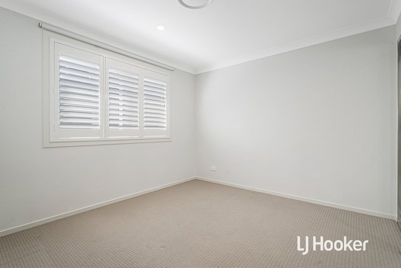 Photo - 41 Woodburn Street, Colebee NSW 2761 - Image 7