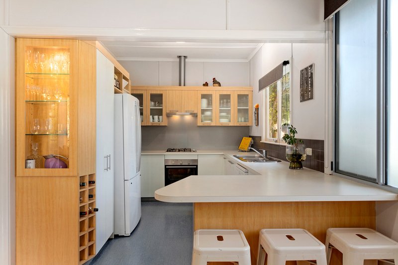 Photo - 41 Woodend Road, Woodend QLD 4305 - Image 7