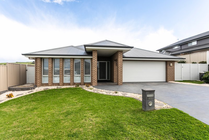 41 Woolgunyah Parkway, Flinders NSW 2529