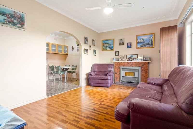 Photo - 41 Wyndham Street, Werribee VIC 3030 - Image 3