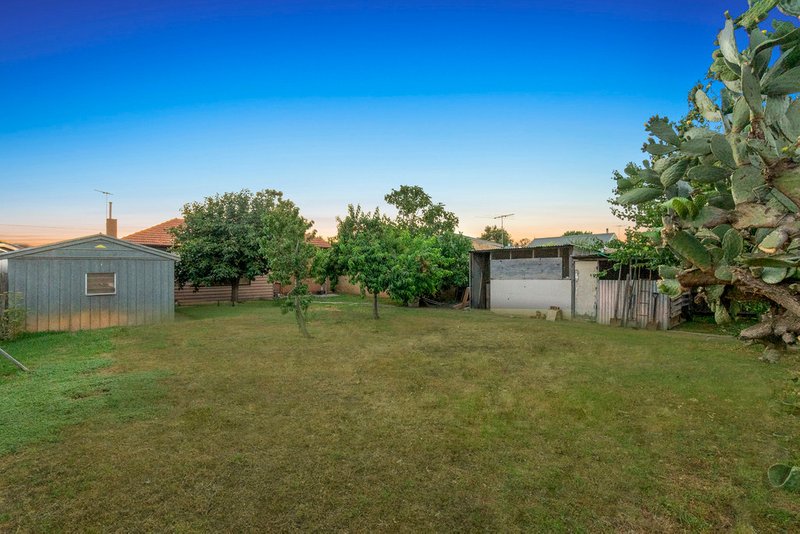 Photo - 41 Wyndham Street, Werribee VIC 3030 - Image 9