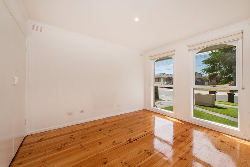 Photo - 4/1 Yarram Crescent, Clayton VIC 3168 - Image 5