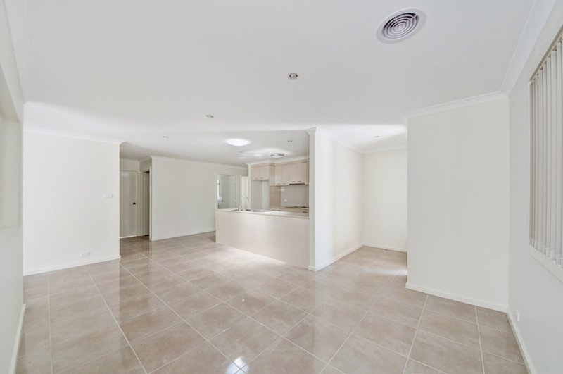 Photo - 4/10-12 Mulloon Street, Queanbeyan East NSW 2620 - Image 2