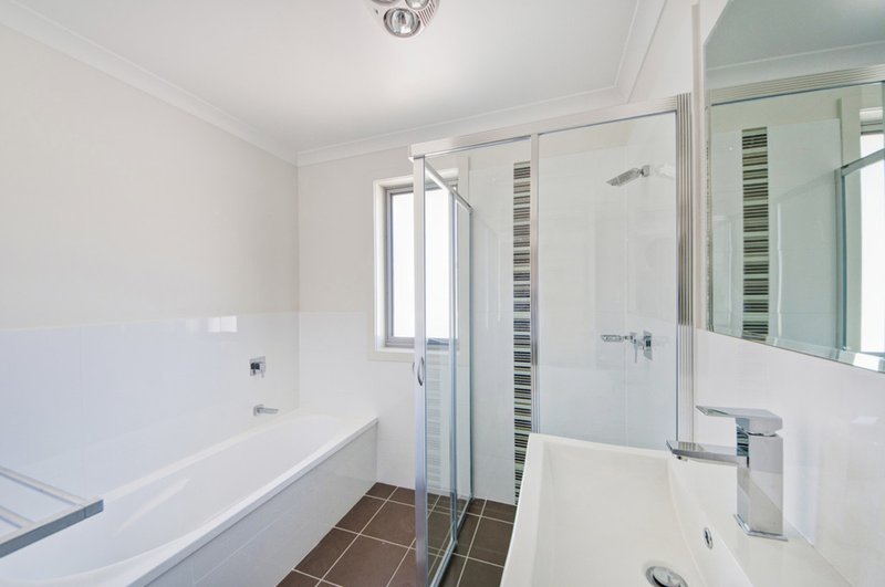 Photo - 4/10-12 Mulloon Street, Queanbeyan East NSW 2620 - Image 10