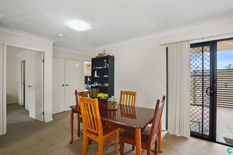 Photo - 4/10 Amelia Street, Coorparoo QLD 4151 - Image 7