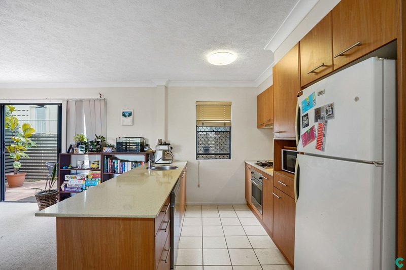 4/10 Amelia Street, Coorparoo QLD 4151