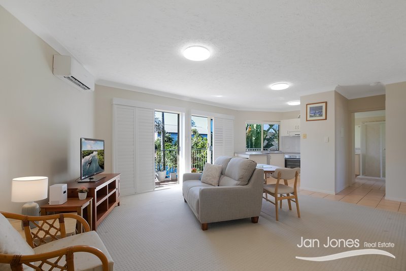 Photo - 4/10 Caroline Street, Woody Point QLD 4019 - Image 5