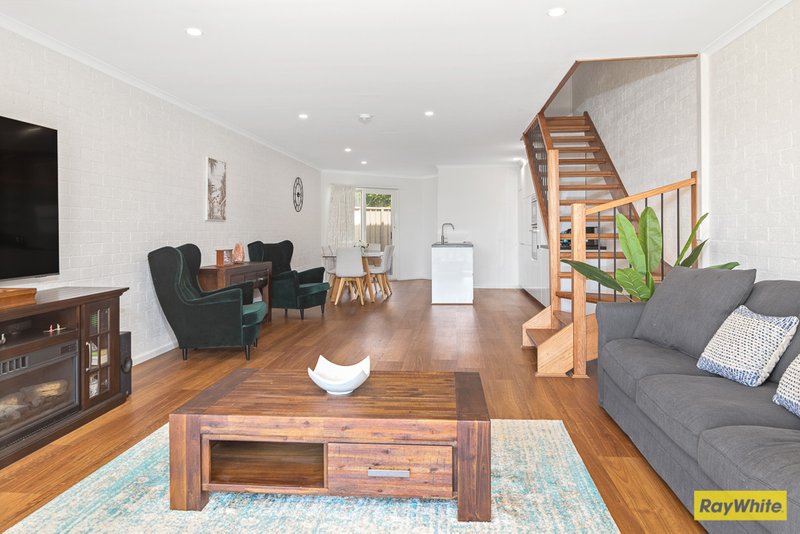 Photo - 4/10 Corrigan Crescent, Batehaven NSW 2536 - Image 7