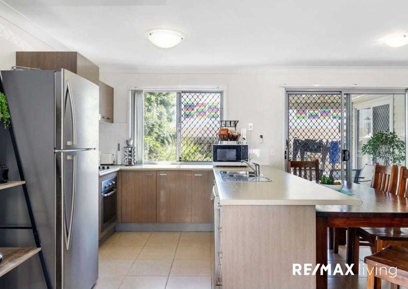 Photo - 4/10 David Street, Burpengary QLD 4505 - Image 3