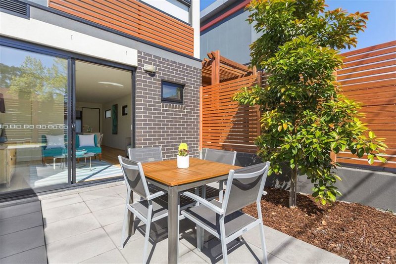 Photo - 4/10 Emily Street, Carnegie VIC 3163 - Image 8