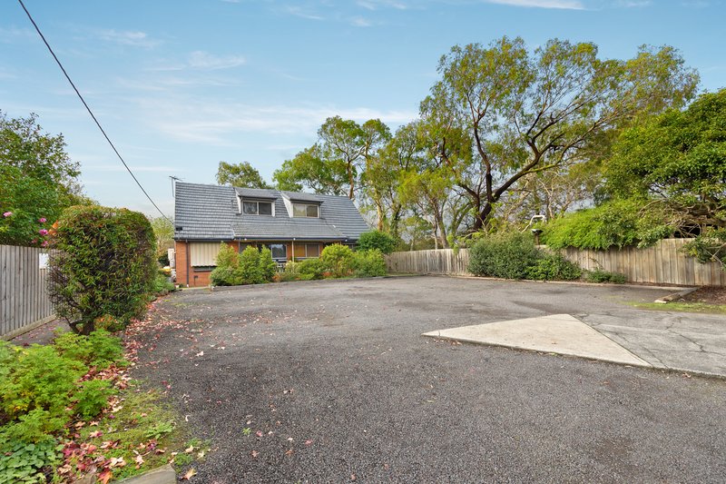 Photo - 4/10 Fairview Grove, Watsonia VIC 3087 - Image 8
