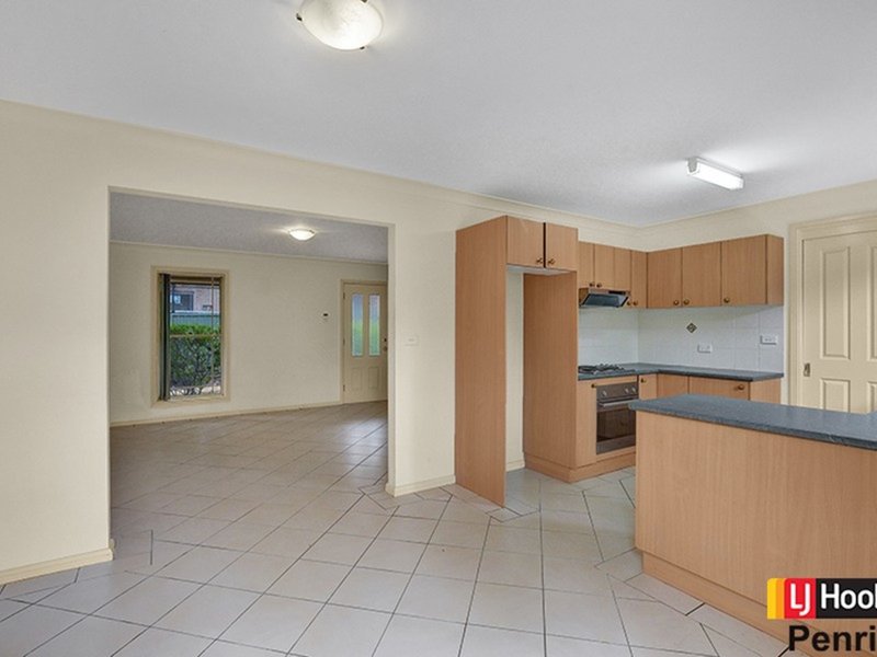 Photo - 4/10 First Street, Kingswood NSW 2747 - Image 4