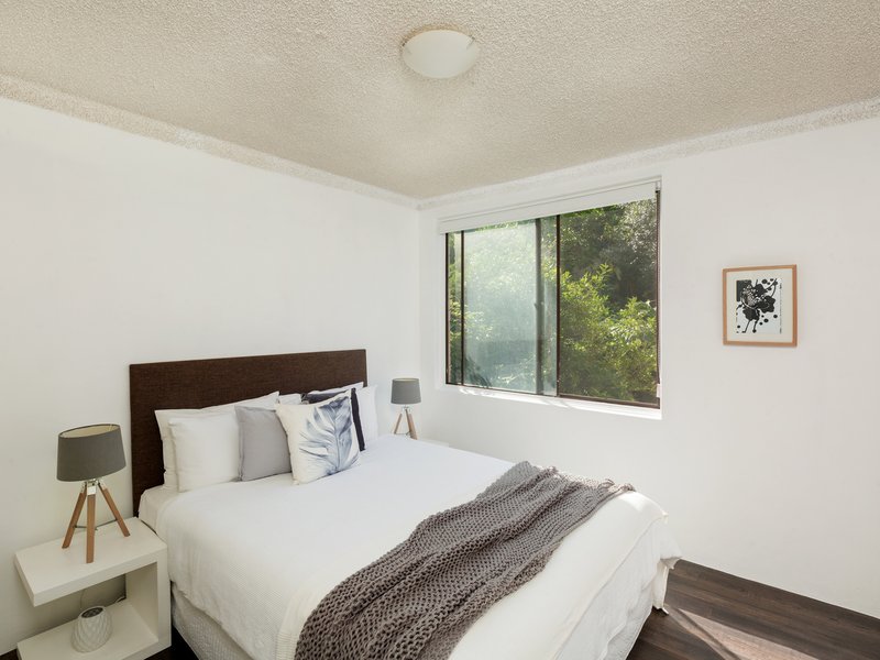 Photo - 4/10 Francis Street, Dee Why NSW 2099 - Image 5