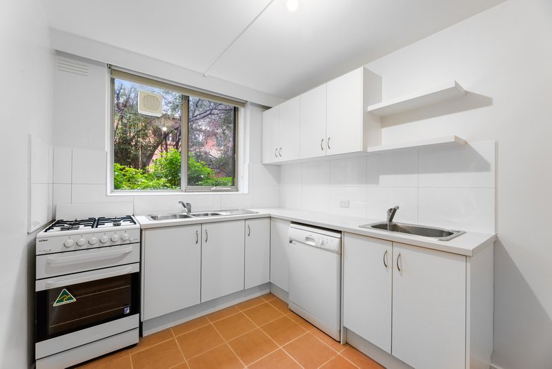 Photo - 4/10 Howard Street, Box Hill VIC 3128 - Image 3