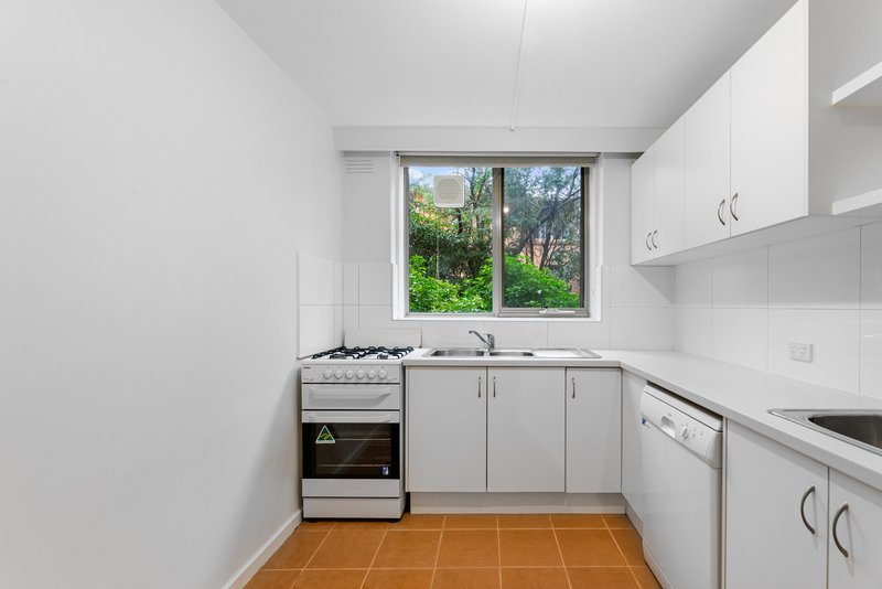 Photo - 4/10 Howard Street, Box Hill VIC 3128 - Image 4