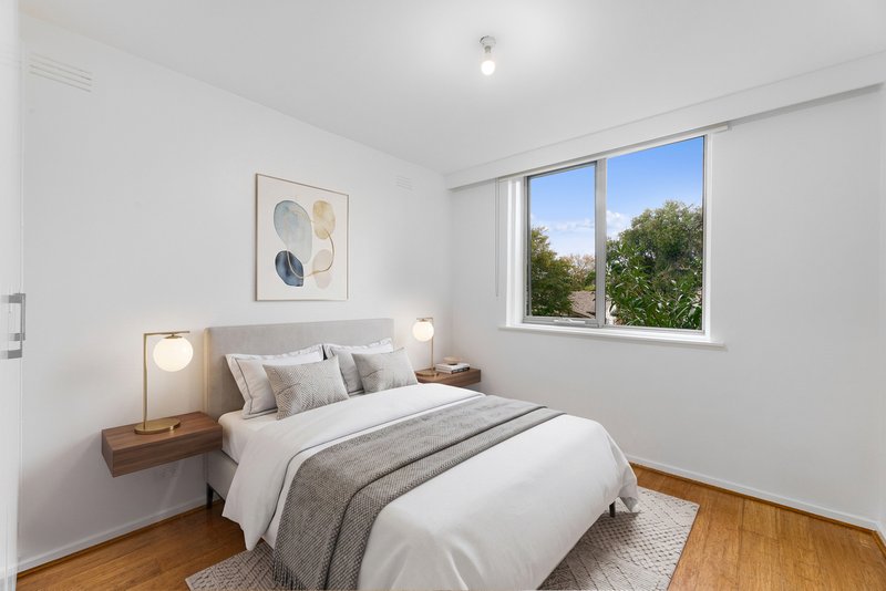 Photo - 4/10 Howard Street, Box Hill VIC 3128 - Image 6
