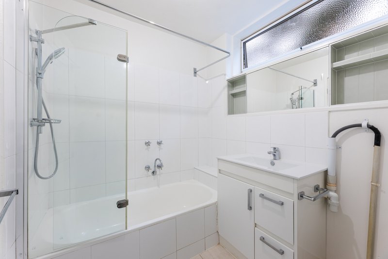 Photo - 4/10 Howard Street, Box Hill VIC 3128 - Image 7