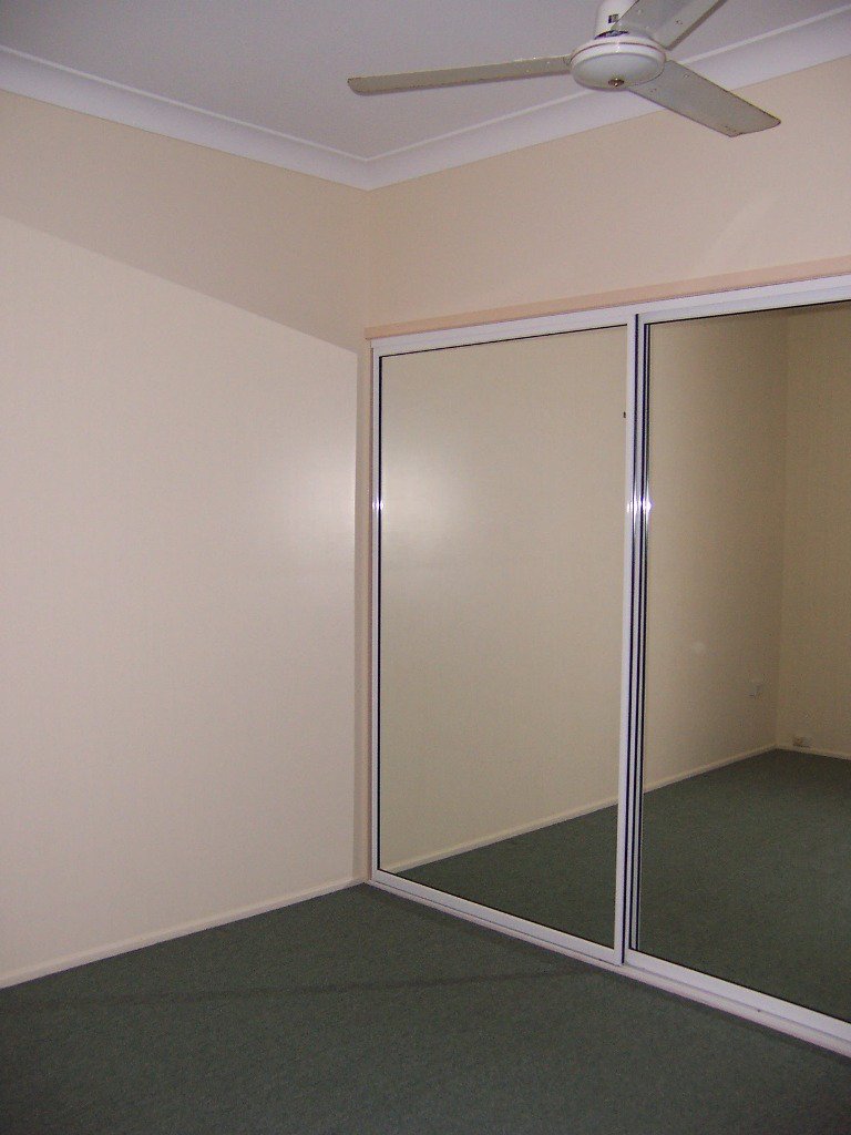 Photo - 4/10 James Street, Yeppoon QLD 4703 - Image 3