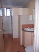 Photo - 4/10 James Street, Yeppoon QLD 4703 - Image 6