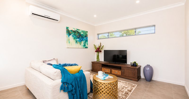 Photo - 4/10 Kenwick Way, Balga WA 6061 - Image 4