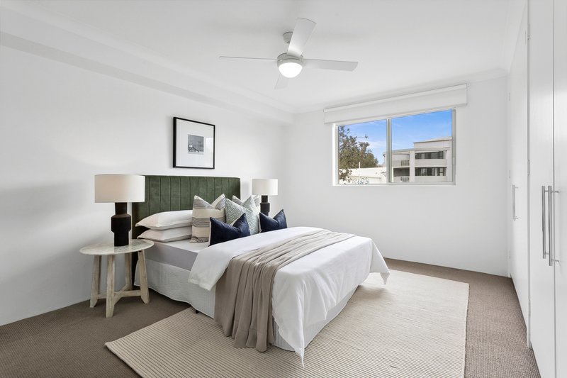 Photo - 4/10 Lagoon Street, Narrabeen NSW 2101 - Image 6