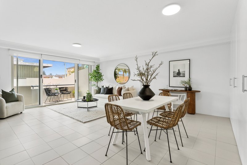 Photo - 4/10 Lagoon Street, Narrabeen NSW 2101 - Image 8