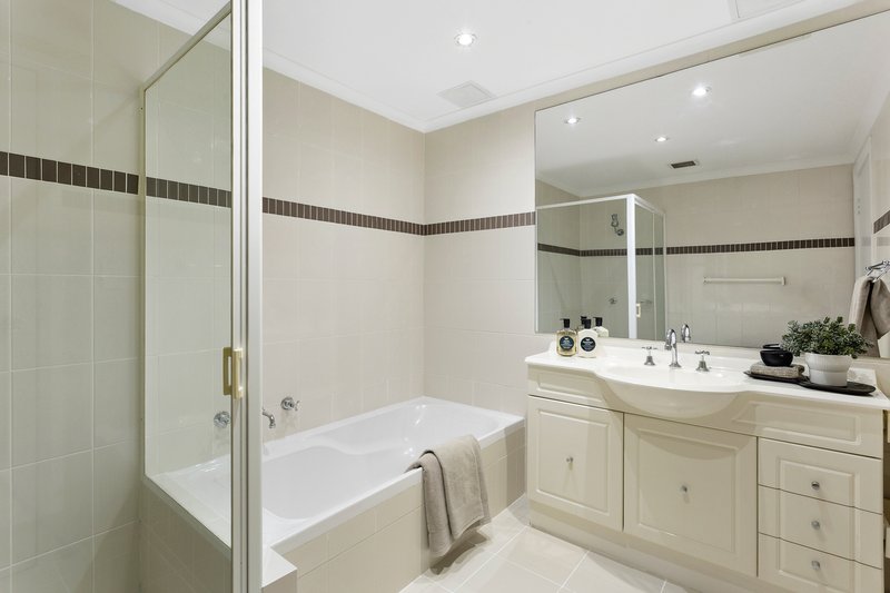 Photo - 4/10 Lagoon Street, Narrabeen NSW 2101 - Image 11