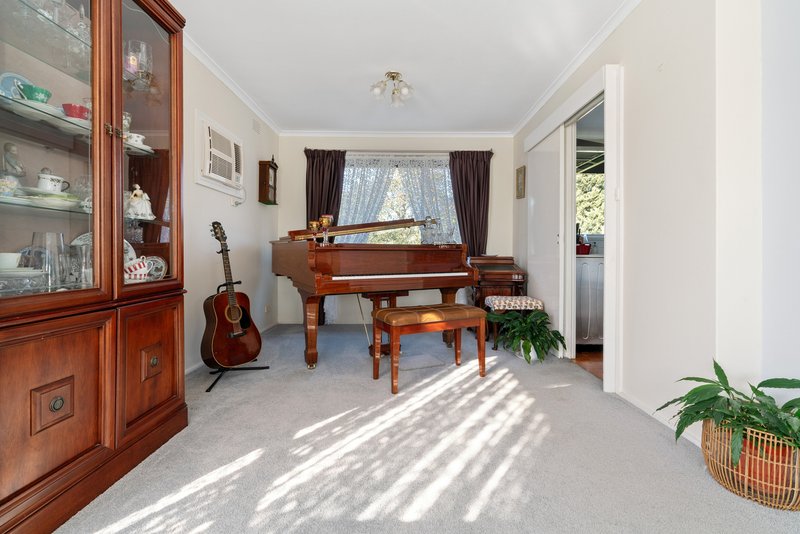 Photo - 410 Mcclelland Drive, Langwarrin VIC 3910 - Image 5