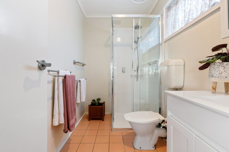 Photo - 410 Mcclelland Drive, Langwarrin VIC 3910 - Image 9