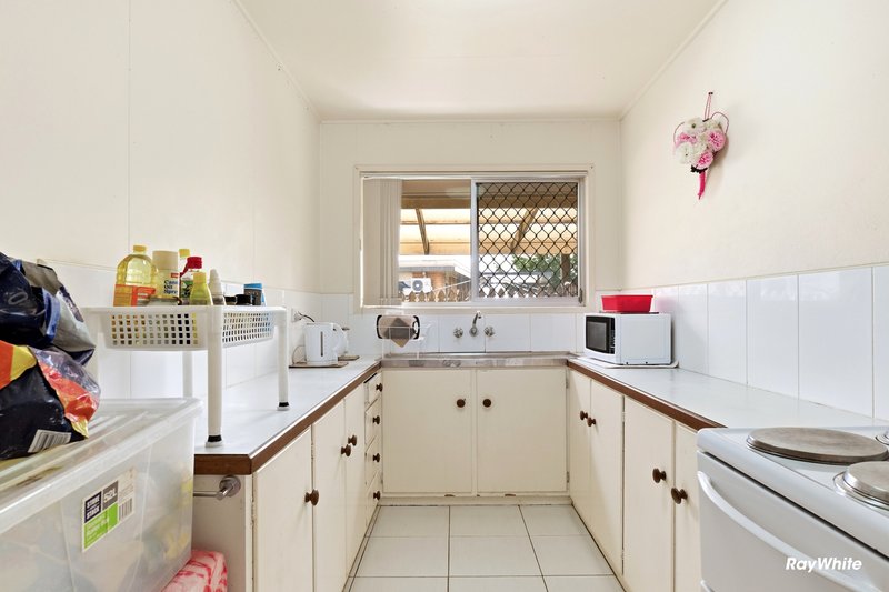 Photo - 4/10 Mcveigh Street, Kepnock QLD 4670 - Image 7
