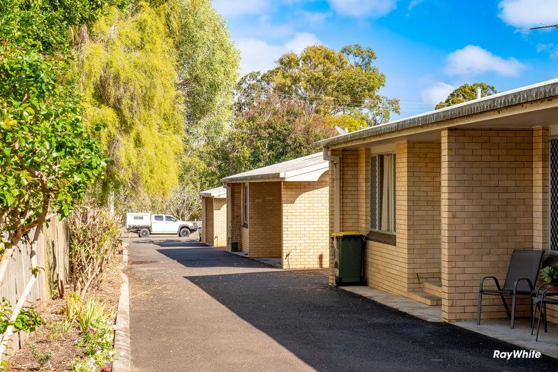 Photo - 4/10 Mcveigh Street, Kepnock QLD 4670 - Image 14