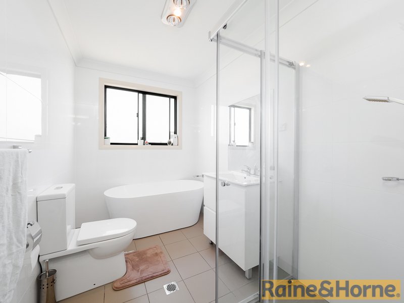 Photo - 4/10 Napier Street, Rooty Hill NSW 2766 - Image 6