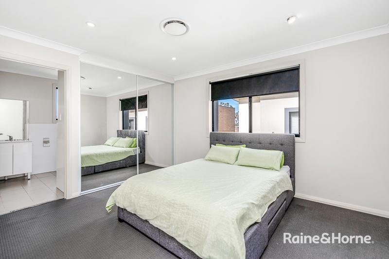 Photo - 4/10 Napier Street, Rooty Hill NSW 2766 - Image 5