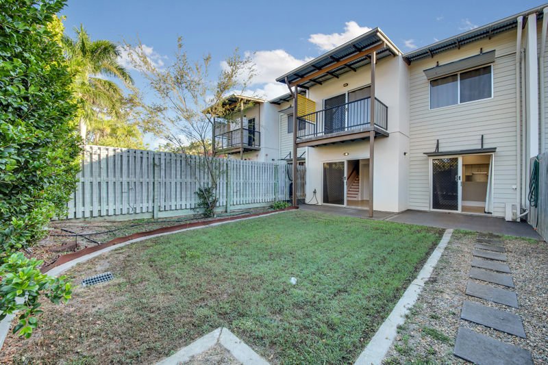 Photo - 4/10 Nothling Street, New Auckland QLD 4680 - Image