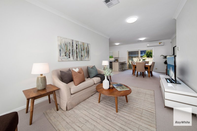 Photo - 4/10 Nullaburra Road, Caringbah NSW 2229 - Image 2