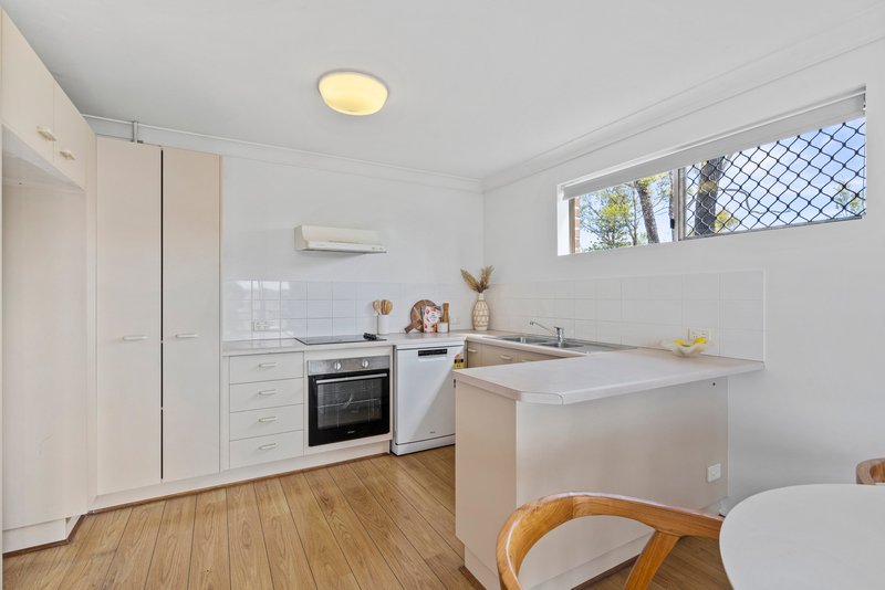 Photo - 4/10 Portland Street, Annerley QLD 4103 - Image 12
