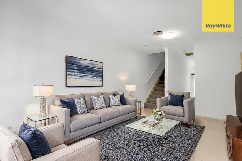 Photo - 4/10 Quinn Avenue, Seven Hills NSW 2147 - Image 3