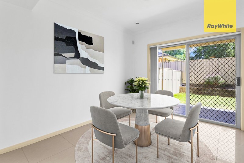 Photo - 4/10 Quinn Avenue, Seven Hills NSW 2147 - Image 5