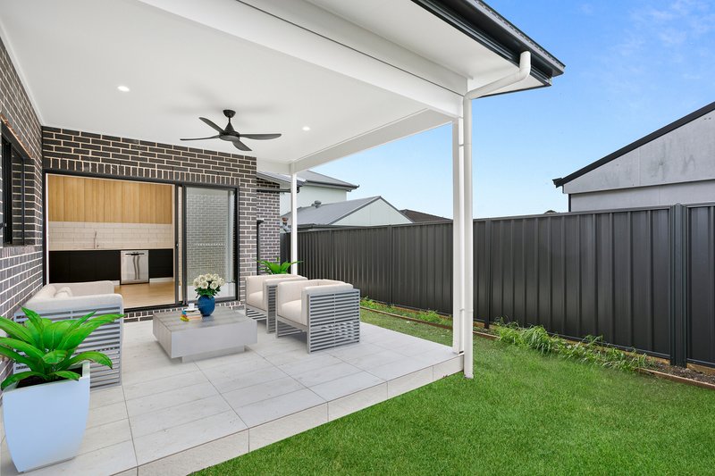 Photo - 4/10 Taylor Road, Albion Park NSW 2527 - Image 2