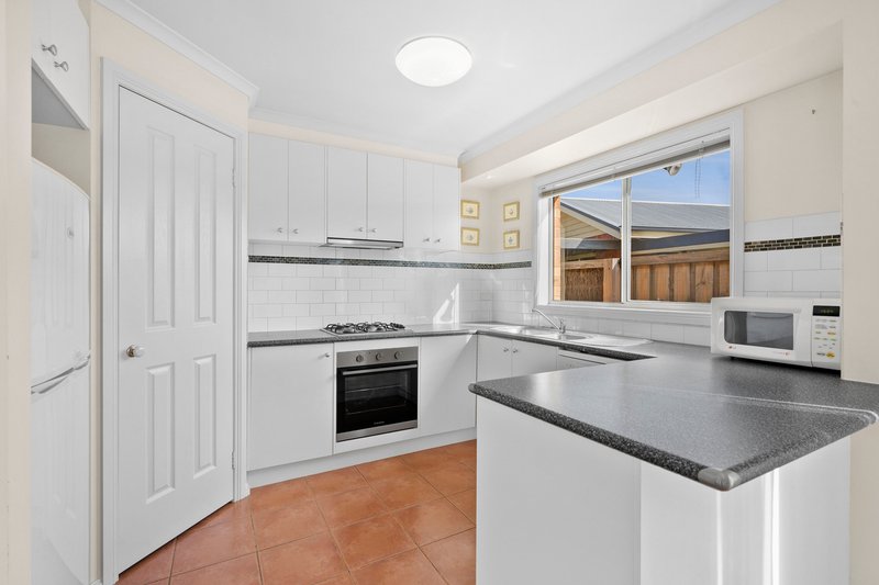 Photo - 4/10 Wheat Court, Lara VIC 3212 - Image 5