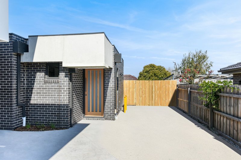 Photo - 4/10 Whiteside Street, Springvale VIC 3171 - Image 2