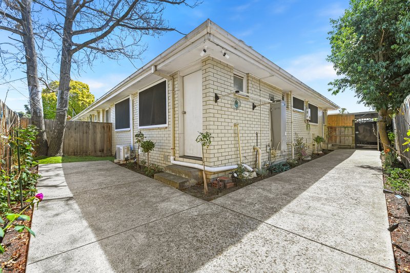 Photo - 4/10 Wordsworth Avenue, Clayton South VIC 3169 - Image 8