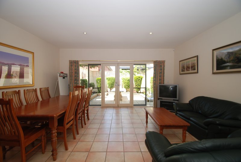 Photo - 4/100 Barton Terrace West , North Adelaide SA 5006 - Image 5