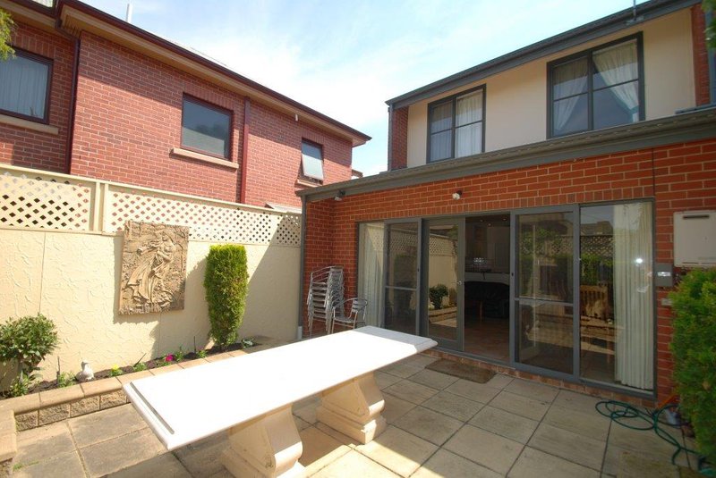 Photo - 4/100 Barton Terrace West , North Adelaide SA 5006 - Image 11